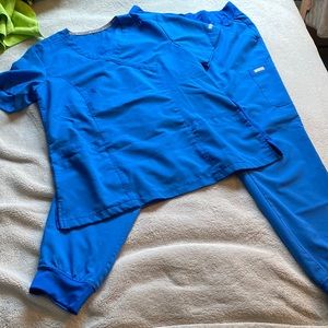 Maven Scrub set- Size M